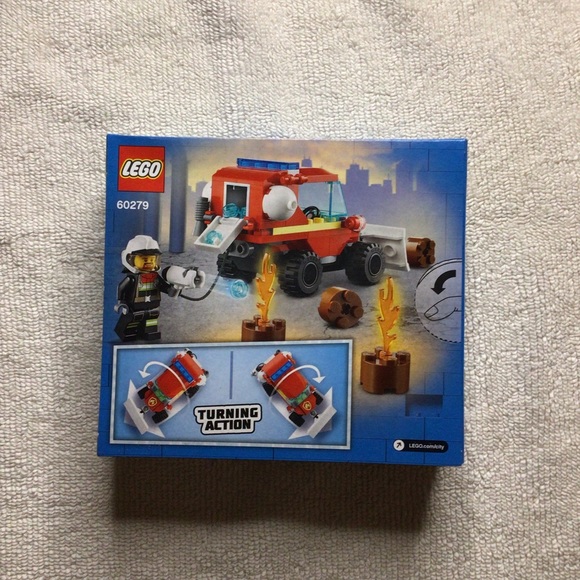 LEGO City Fire Hazard Truck Kit 60279 - Picture 2 of 3